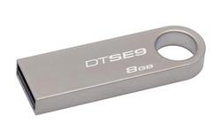 8 GB . USB klúč . Kingston DataTraveler SE9 kovový