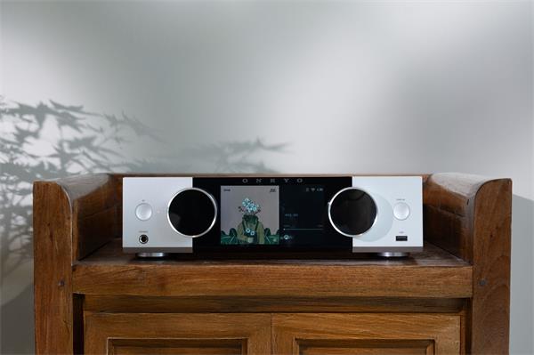 Onkyo Muse Y-40 Hi-Fi sieťový integrovaný zosilňovač, strieborný