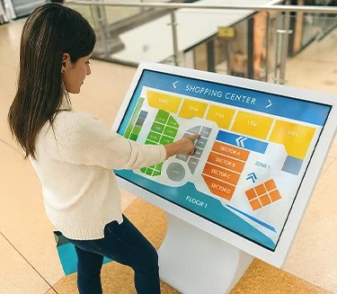 Prestigio Solutions IDS dotykový Indoor Kiosk horiz. naklonený 43", 4K, Android 11: RK3399B/4GB/64GB, IR10 dotykov