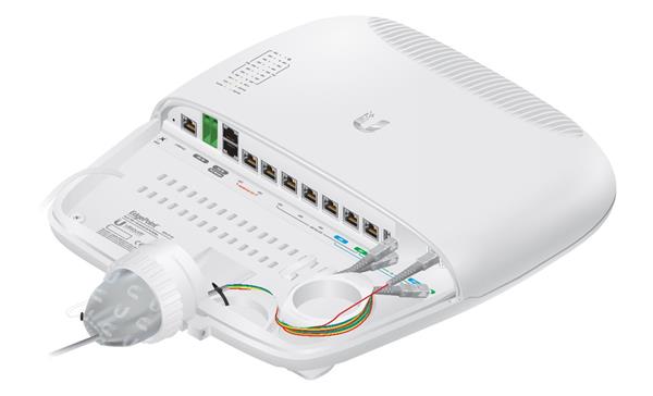 Ubiquiti EdgePoint EP-R8 (router 6x LAN+2x SFP)